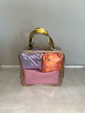 Juicy Couture Toiletry Bags